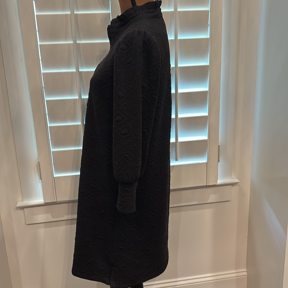 THML DRESS - Picture 4 of 8